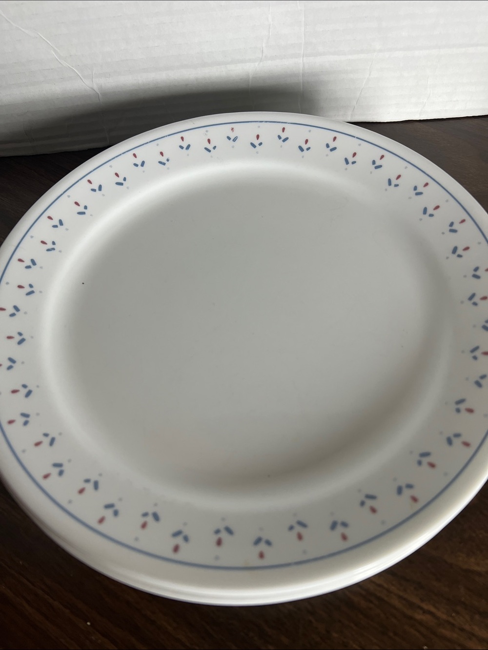 7 Corelle Dinner plates